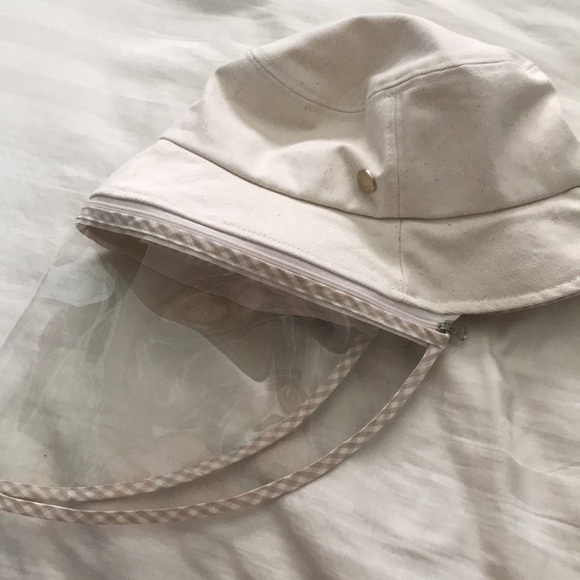 Korean bucket hat with detachable face shield. - Picture 7 of 7